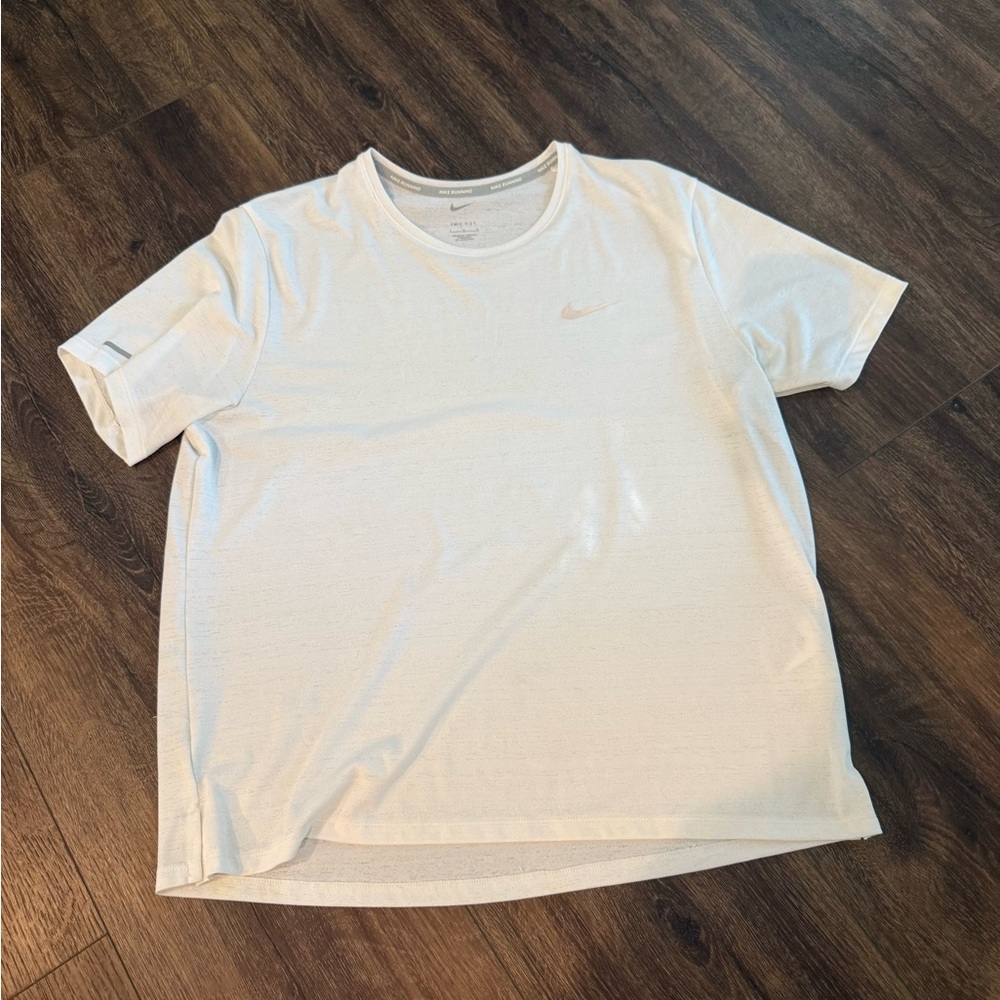 Nike Men's White Short Sleeve Athletic Tee